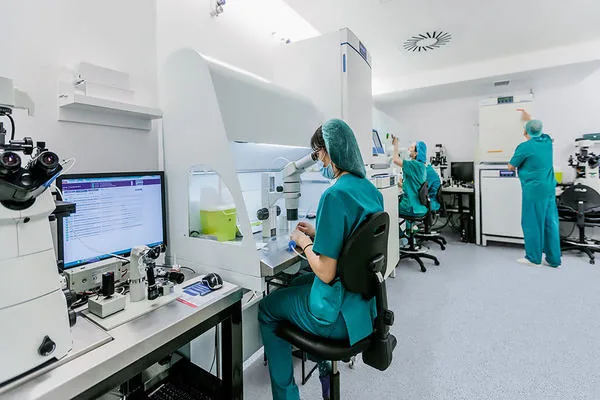 Sàn cuộn ESD tại một phòng thí nghiệm